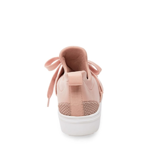 Steve Madden - Picture 3 of 6